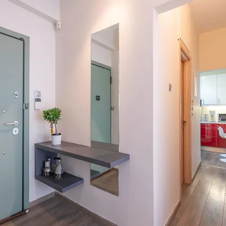 City Oasis: Newly Renovated 2Br Apt In City Center Atény Exteriér fotografie