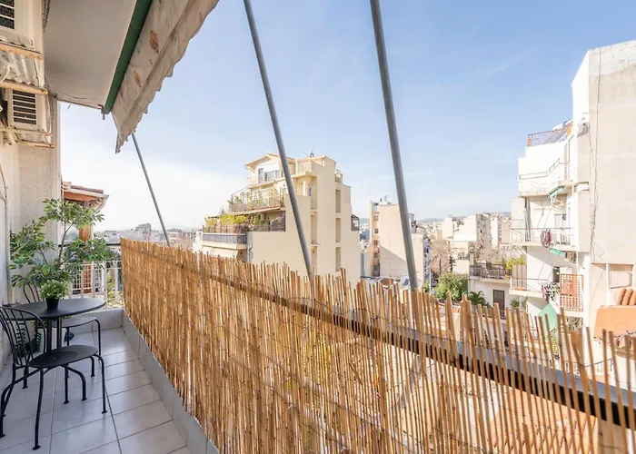 City Oasis: Newly Renovated 2Br Apt In City Center