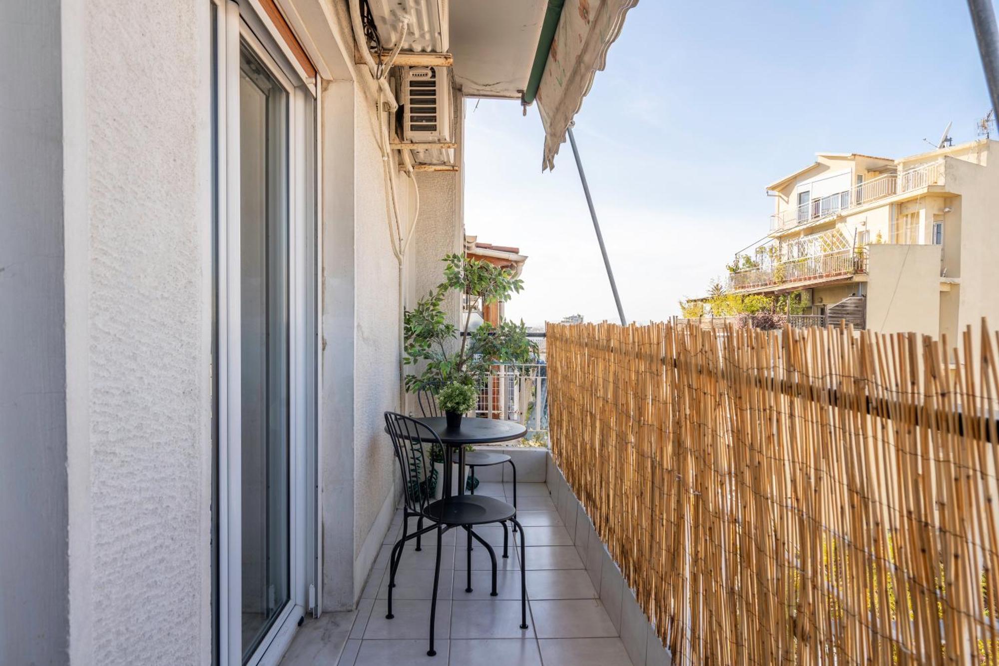 Oasis: Newly Renovated 2br In Center