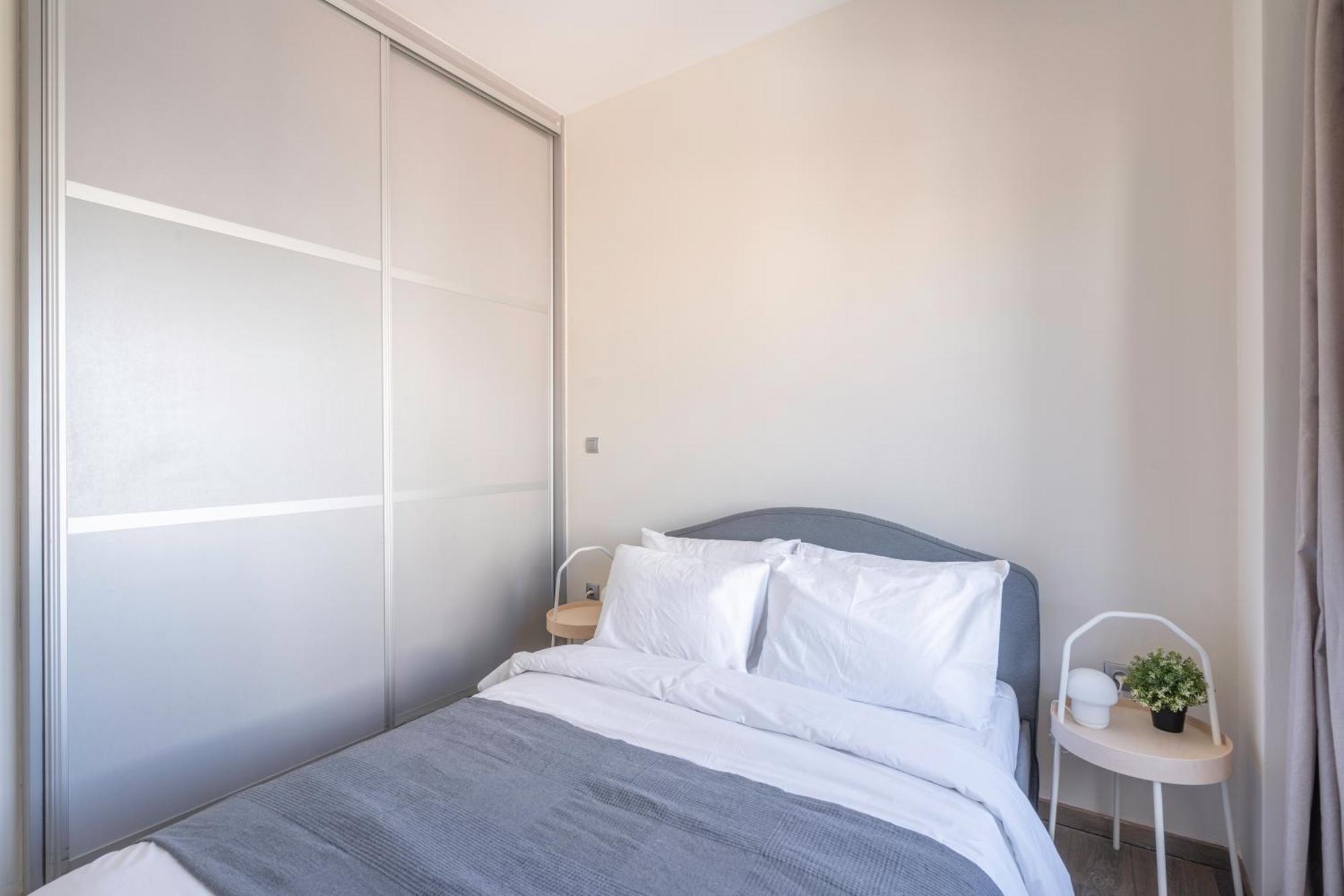 Apartment Oasis: Newly Renovated 2br In Center Athens
